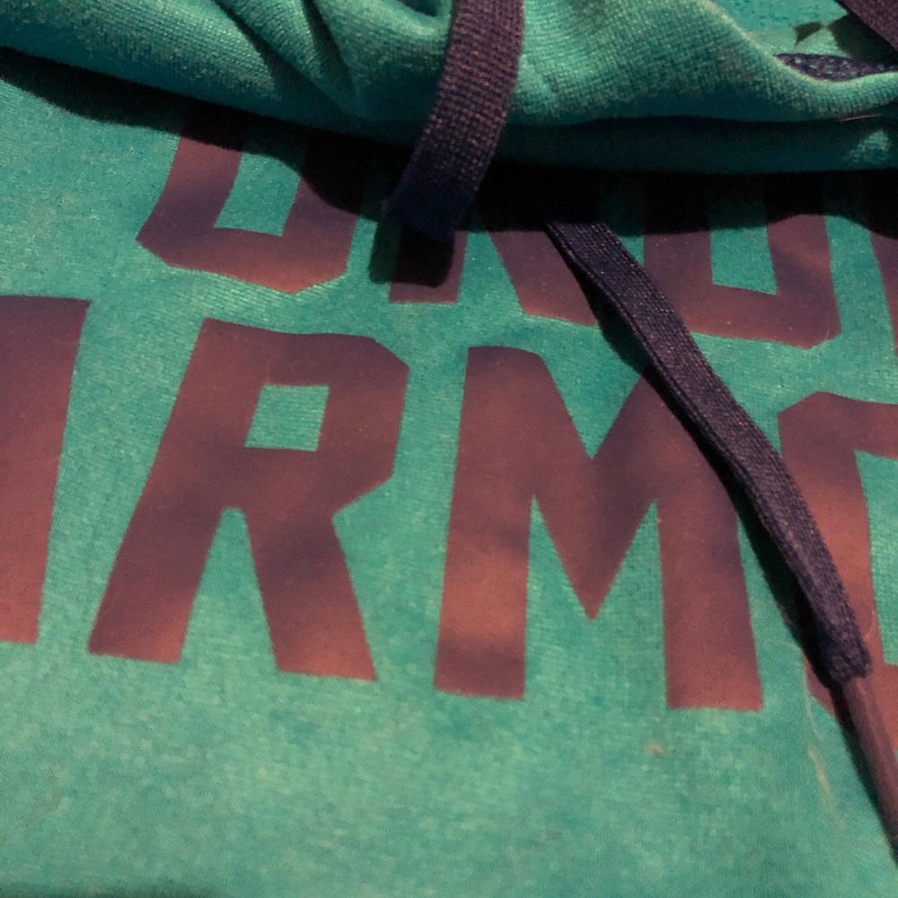 Under Armour Hoodie ✨ - Picture 3 of 3